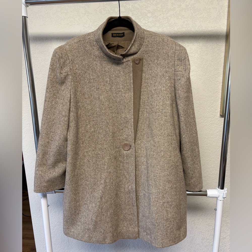 Women's Tan Coat